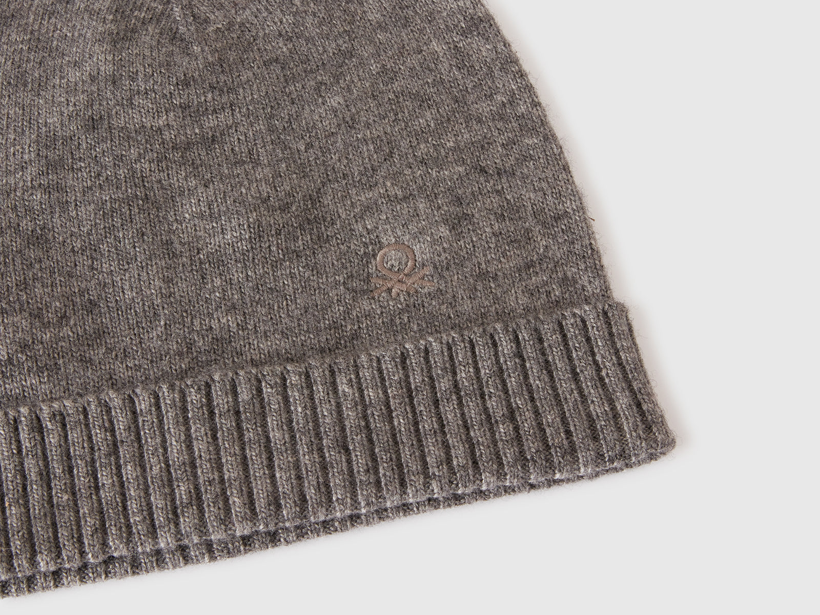Cappello in misto cashmere da donna grigio scuro 3 | Benetton Outlet