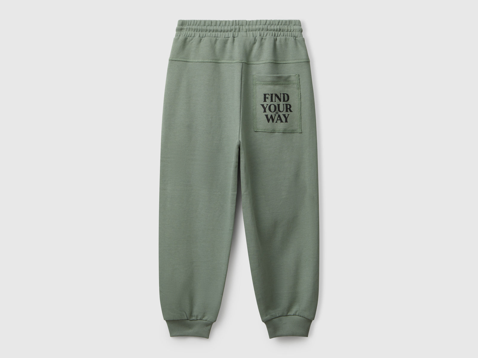 Pantaloni in felpa con stampa graffiti da bambino verde militare 2 | Benetton Outlet