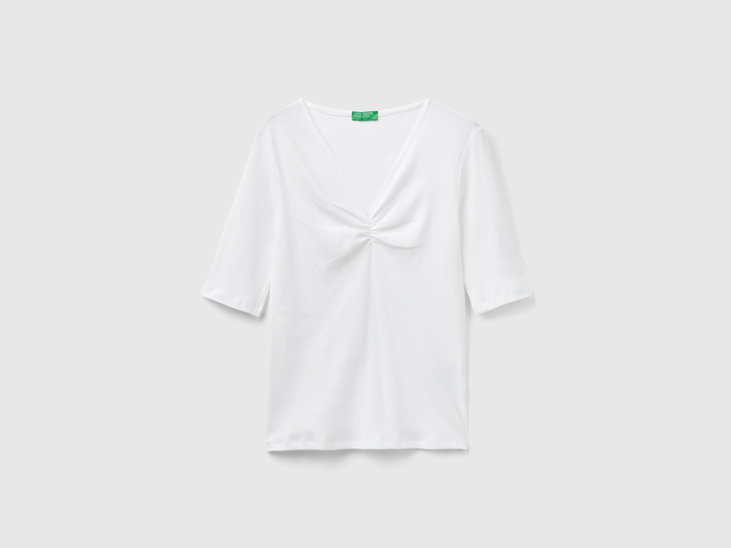 Maglietta scollo a V slim fit da donna bianco | Benetton Outlet