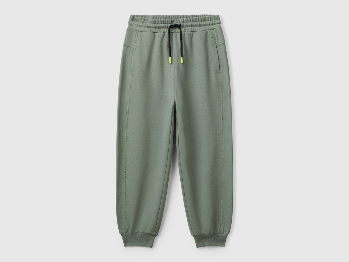 Pantaloni in felpa con stampa graffiti