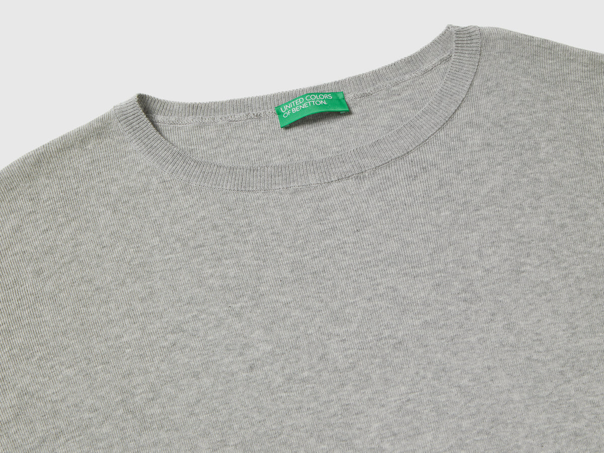 Maglia in cotone con scollo rotondo