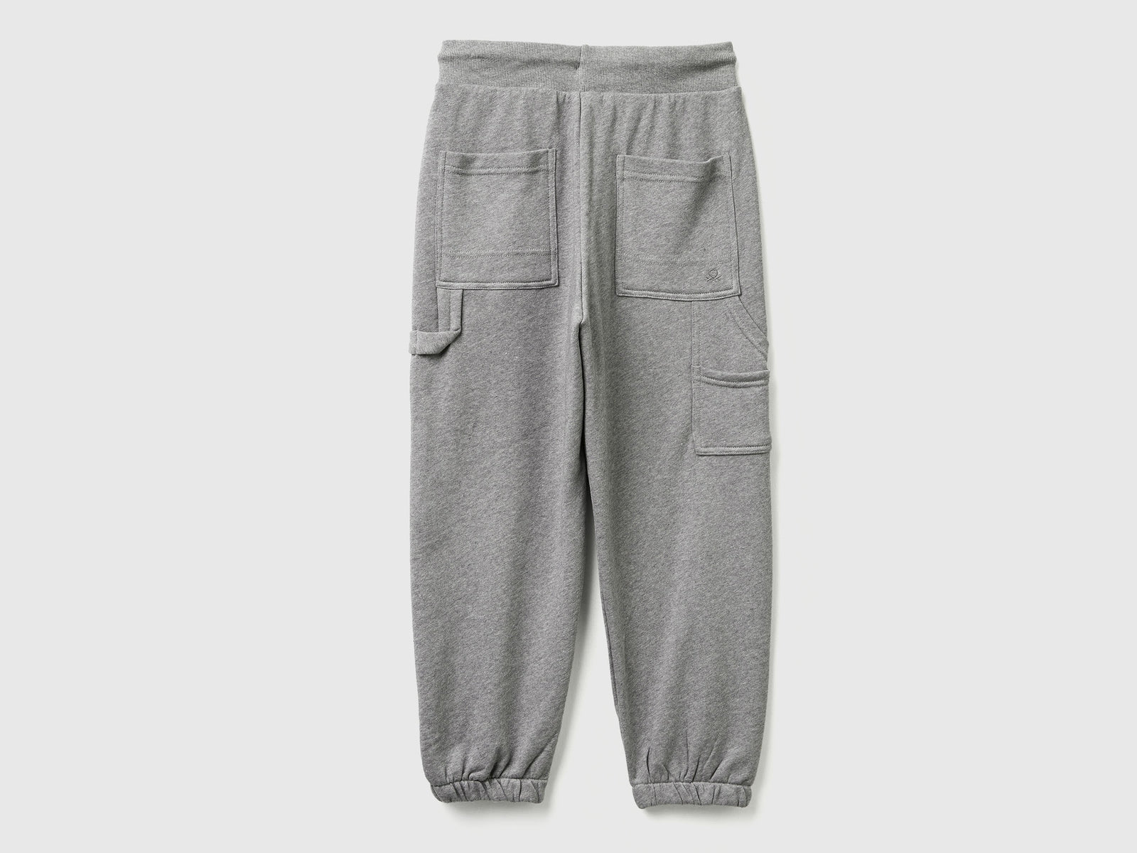 Joggers ampi con tasche da bambino grigio 2 | Benetton Outlet