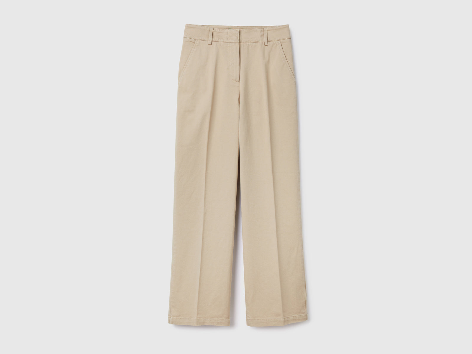 Pantaloni lunghi in twill di cotone elasticizzato da donna beige | Benetton Outlet