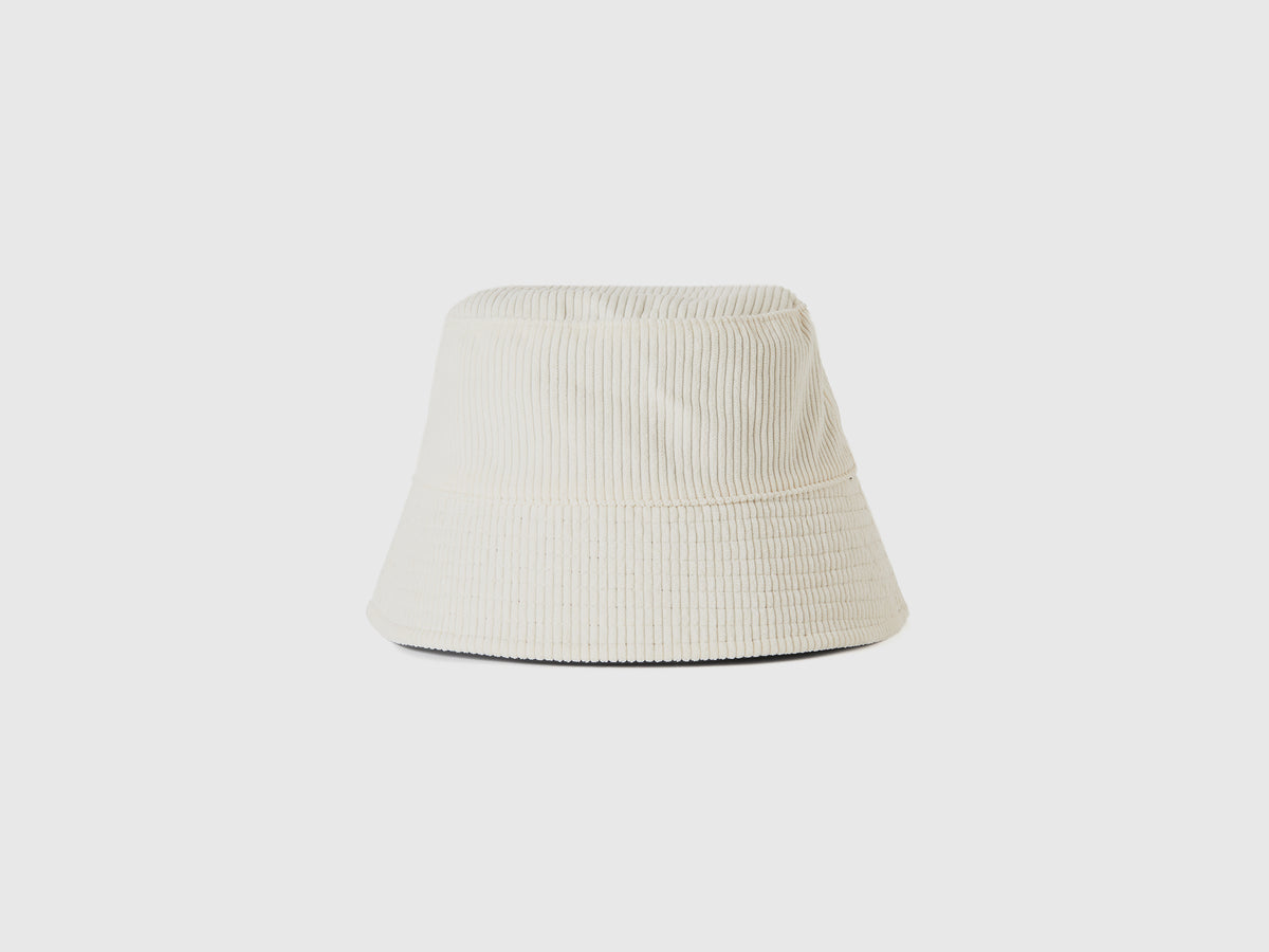 Cappello reversibile stile pescatore