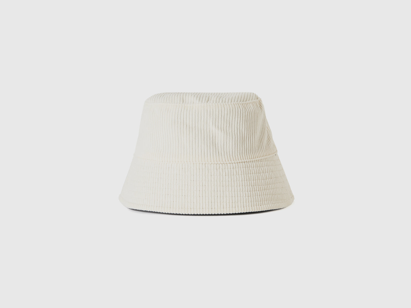 Cappello reversibile stile pescatore da donna bianco panna 2 | Benetton Outlet