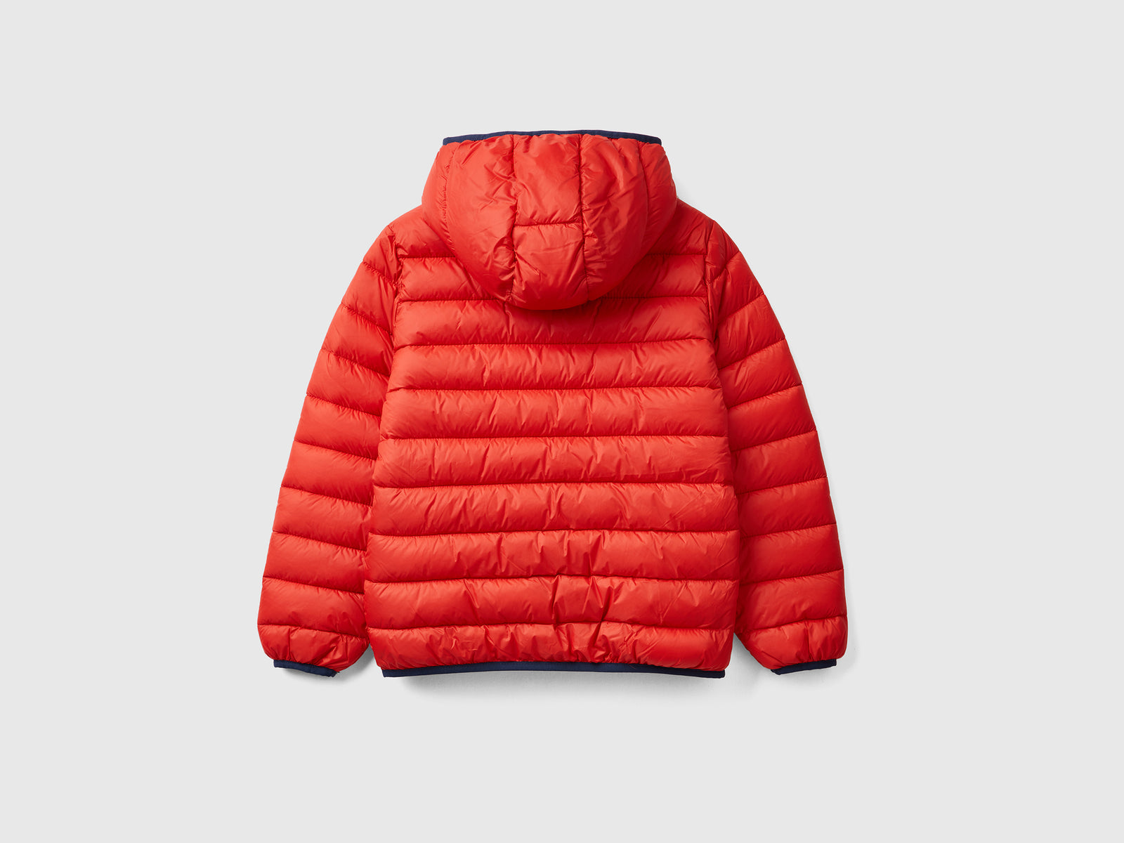 Giubbotto imbottito con cappuccio da bambino rosso 2 | Benetton Outlet