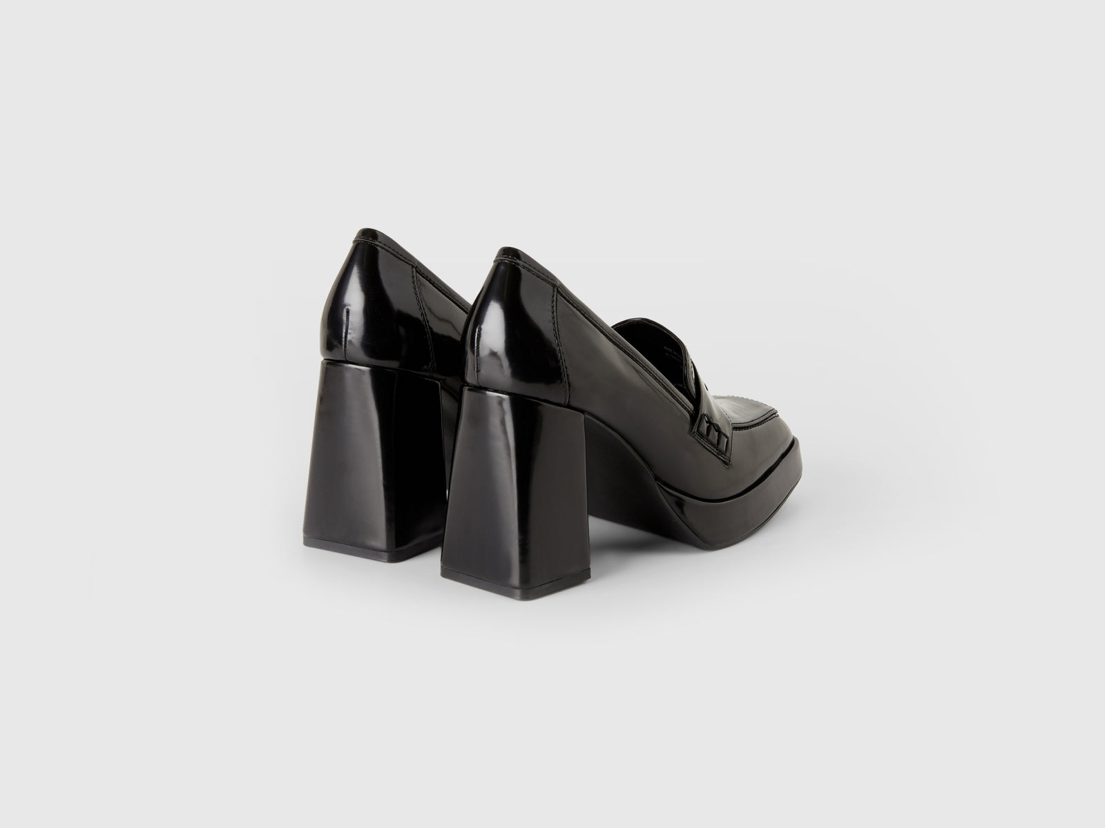 Mocassini con tacco e plateau da donna nero 2 | Benetton Outlet