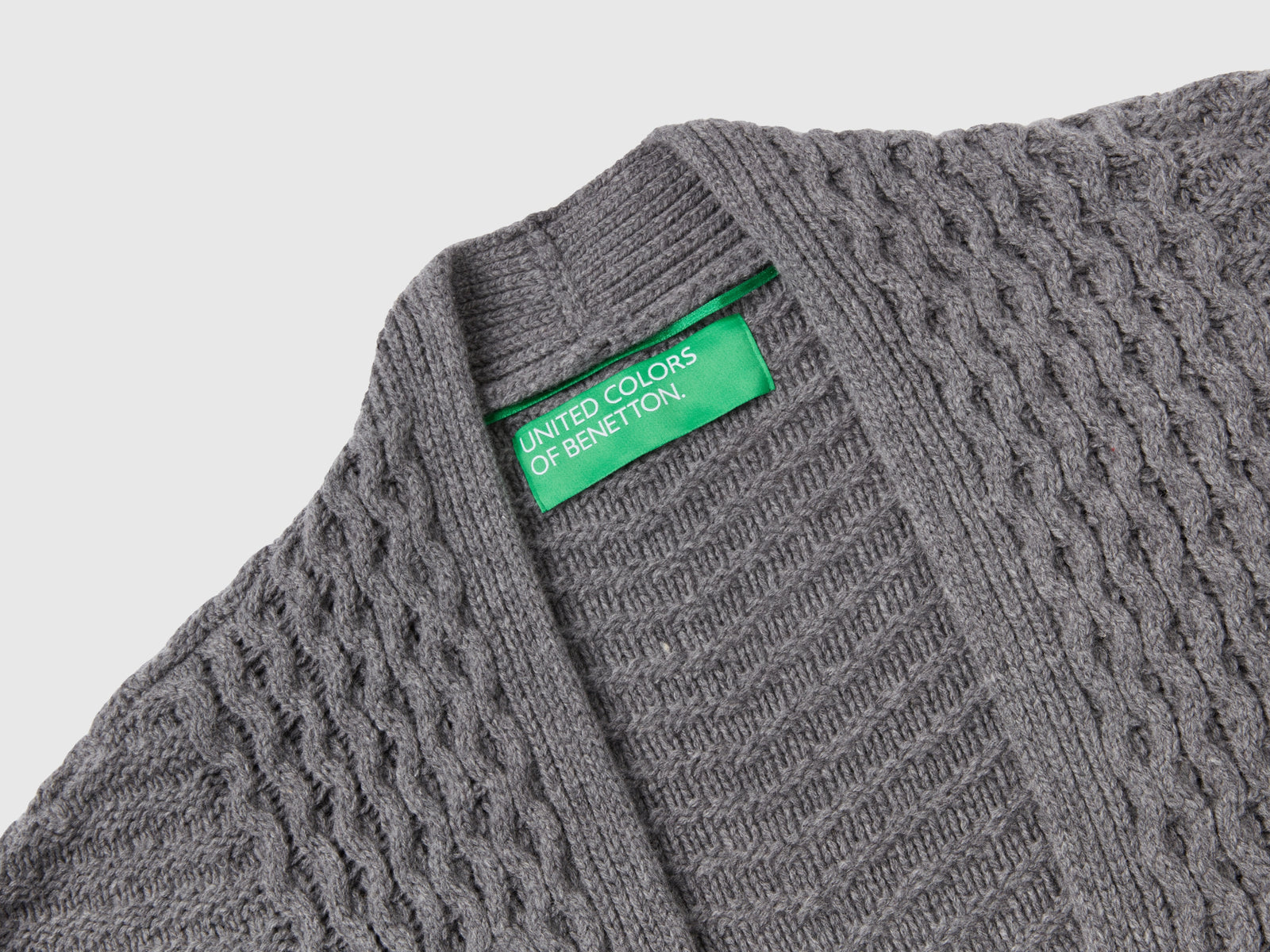 Cardigan lungo lavorato da donna grigio scuro 3 | Benetton Outlet