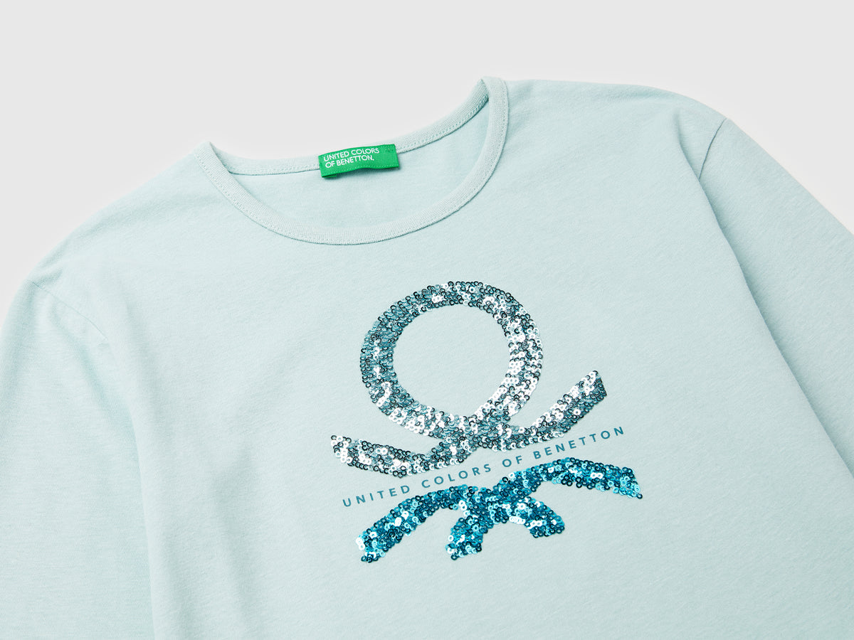 T-shirt in caldo cotone con paillettes