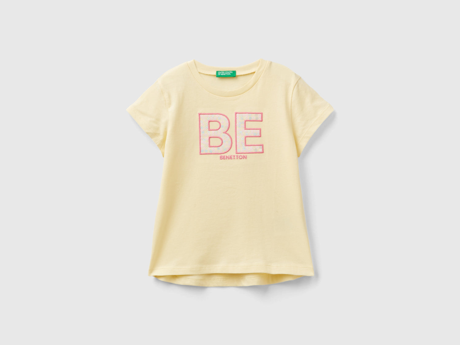 Maglietta con ricamo logo in cotone bio da bimba giallo | Benetton Outlet