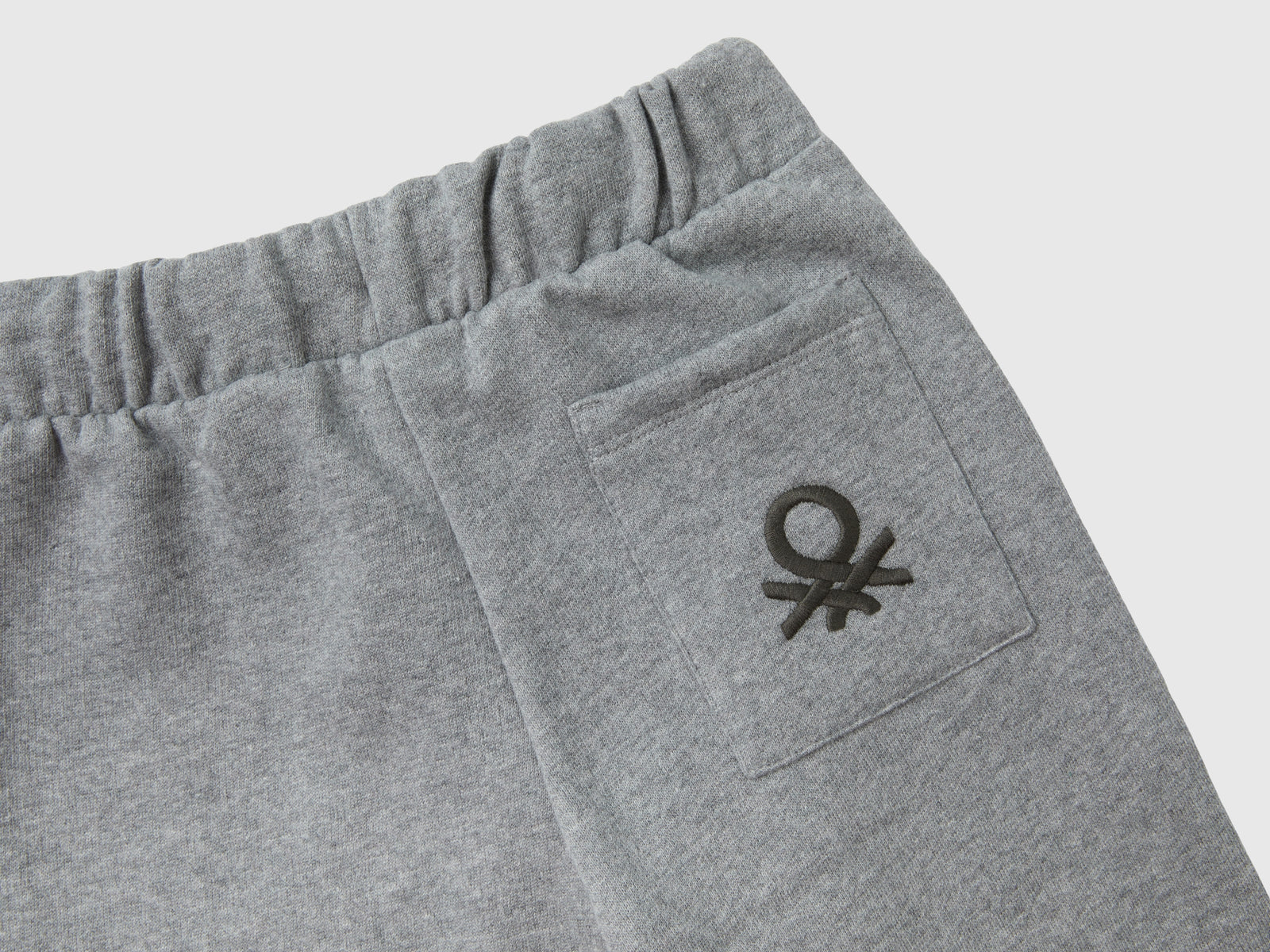 Joggers in calda felpa da bimbo grigio scuro 2 | Benetton Outlet