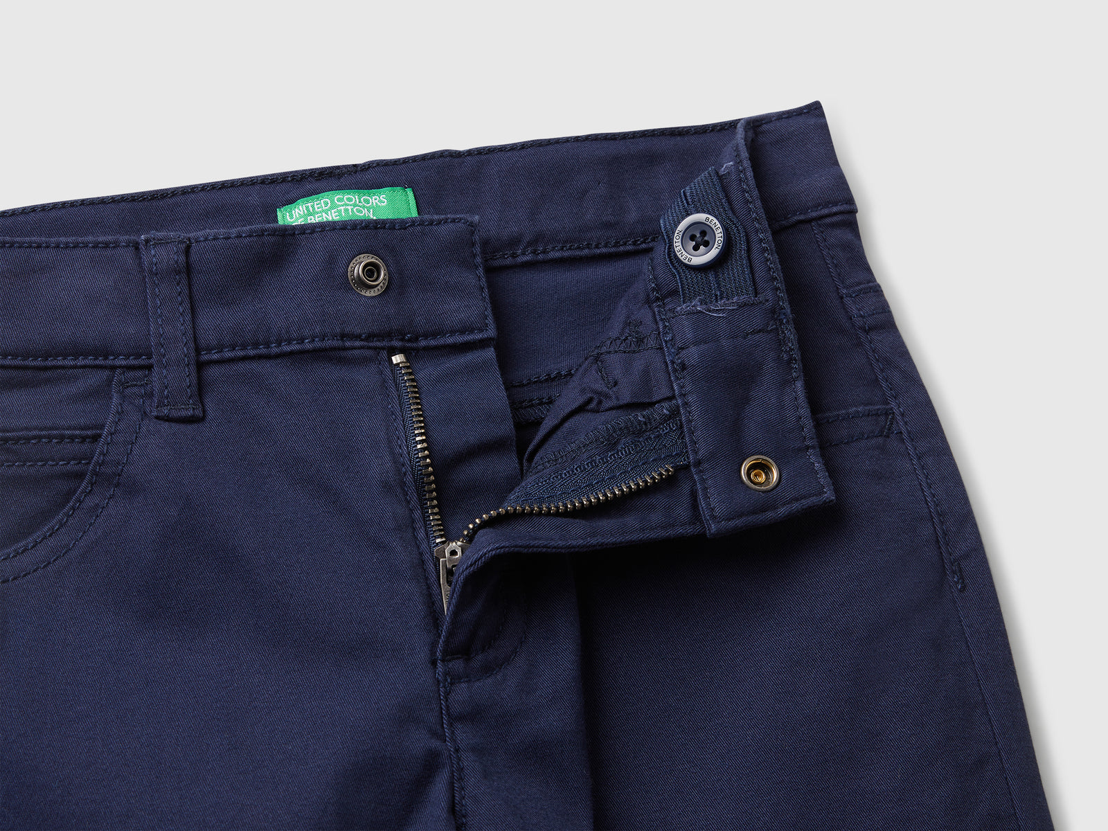 Pantaloni in cotone stretch da bimbo blu scuro 3 | Benetton Outlet