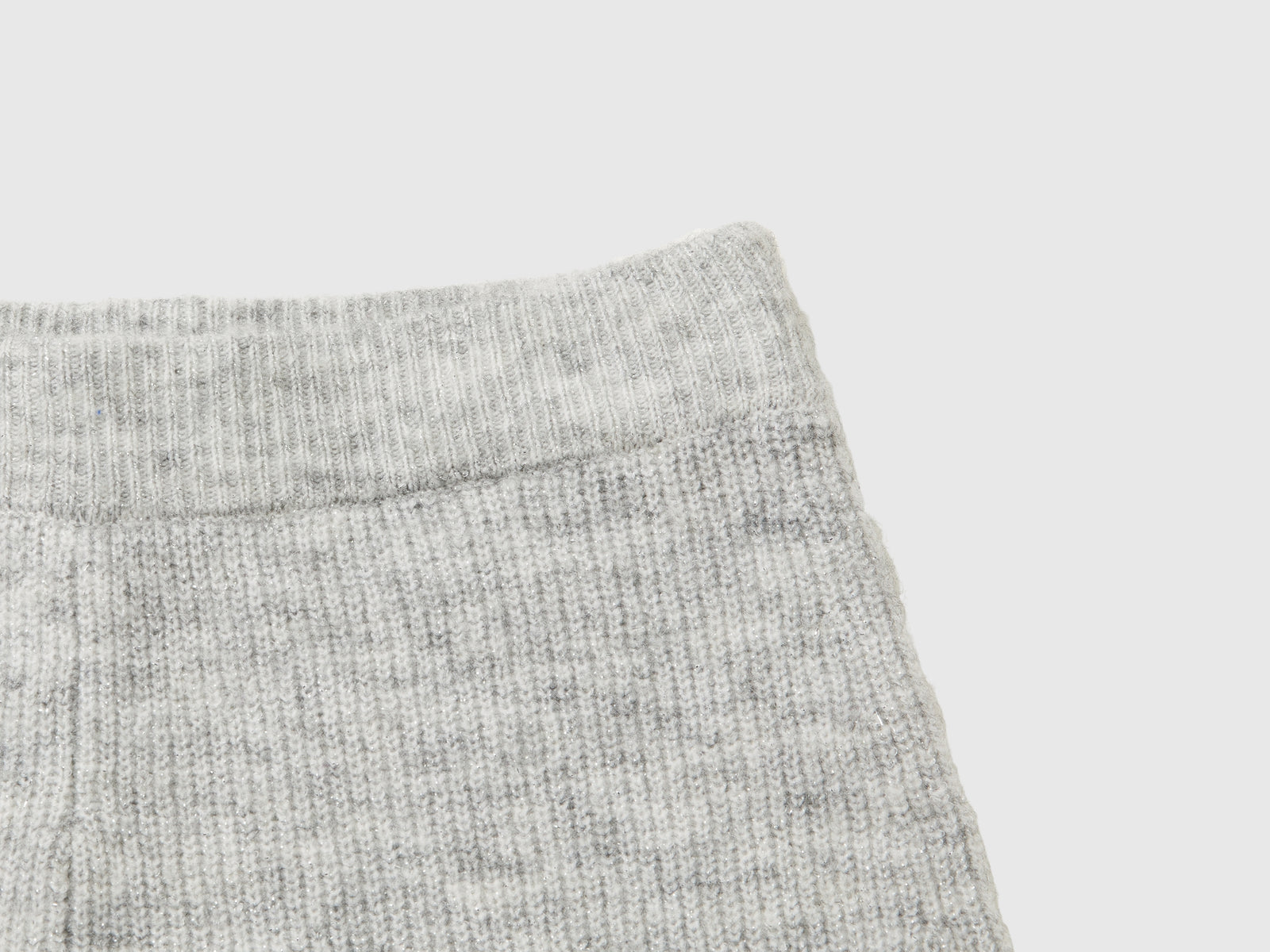 Knitted trousers da bambina grigio chiaro 3 | Benetton Outlet