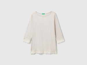 Maglia fluida con dettagli in pizzo
