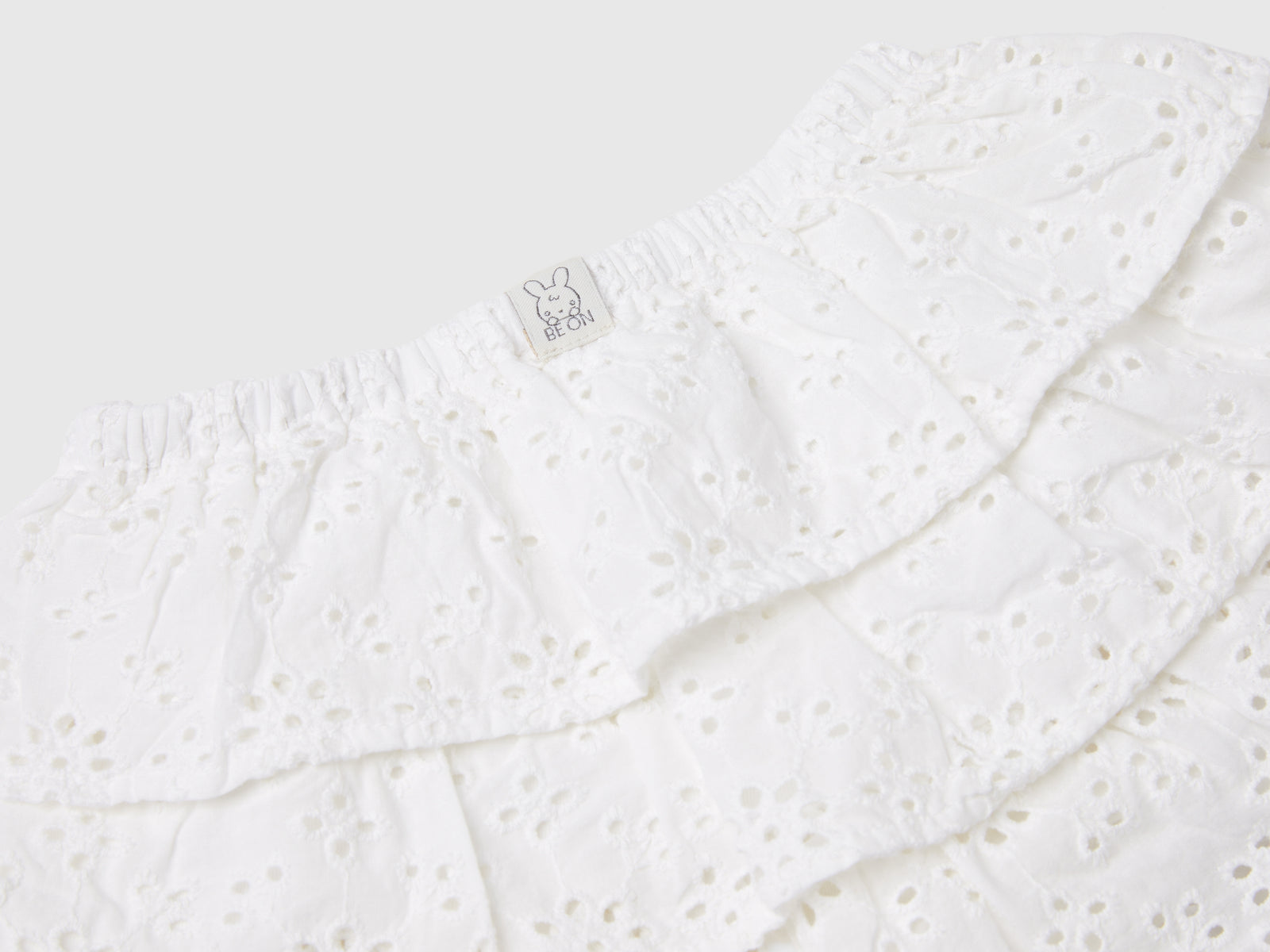 Gonna con ricami sangallo da neonato bianco 2 | Benetton Outlet