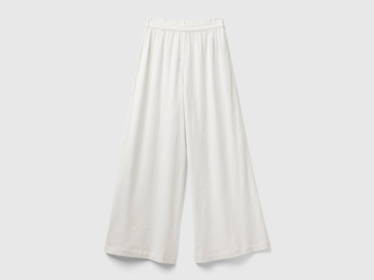 Pantaloni con gamba ampia