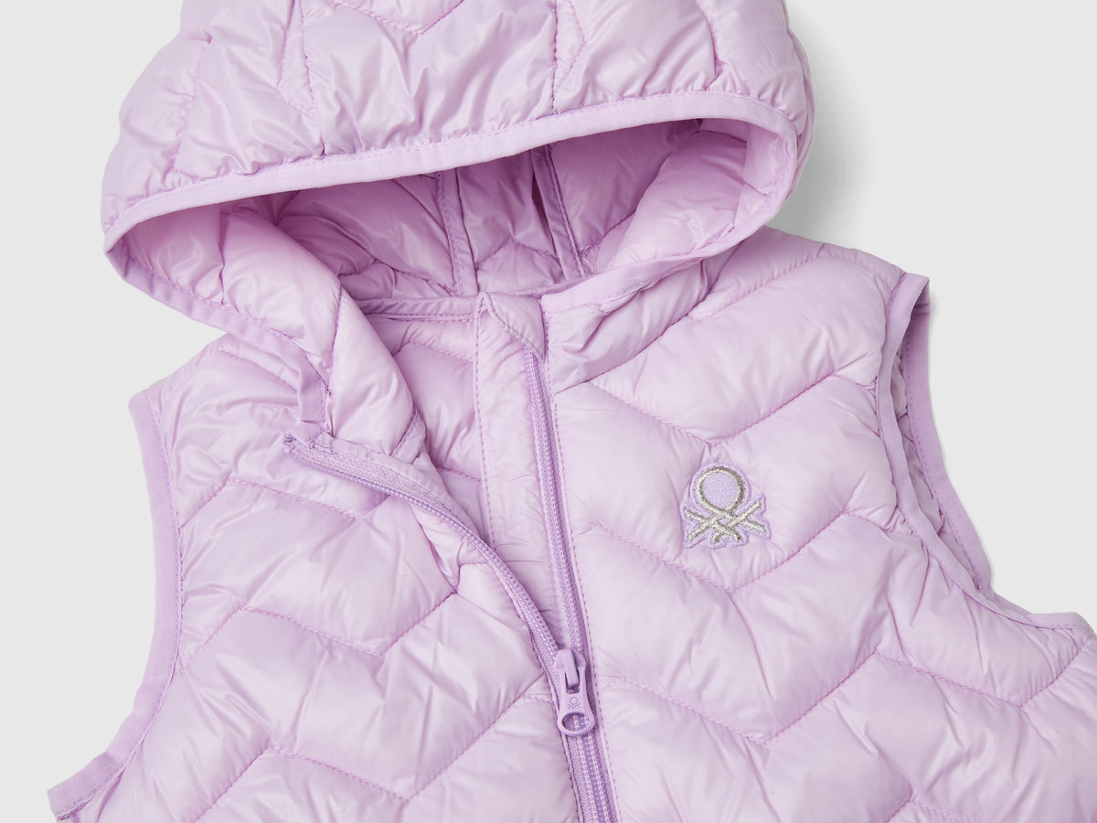 Gilet imbottito in ovatta 3D con cappuccio