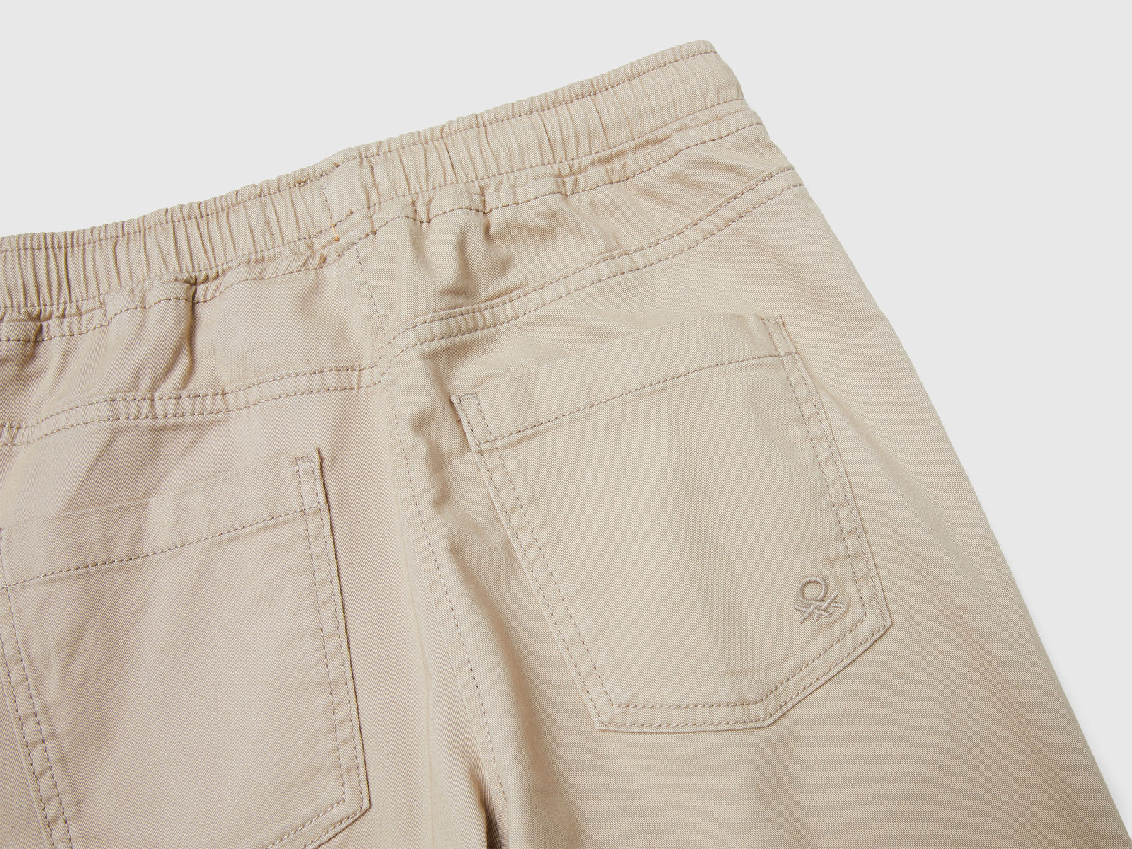 Joggers in cotone stretch con coulisse da bambino beige 3 | Benetton Outlet