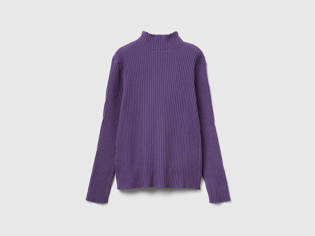 Maglia con collo alto a costine