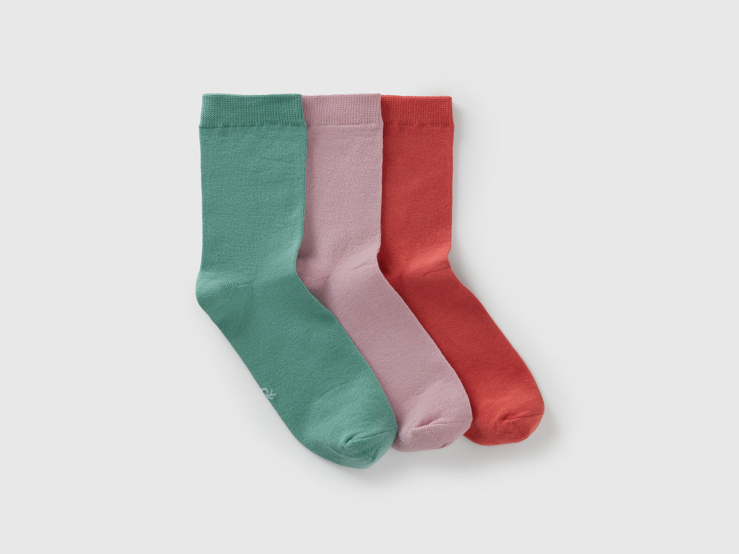 Tre paia di calzini lunghi in cotone stretch da uomo multi-color | Benetton Outlet