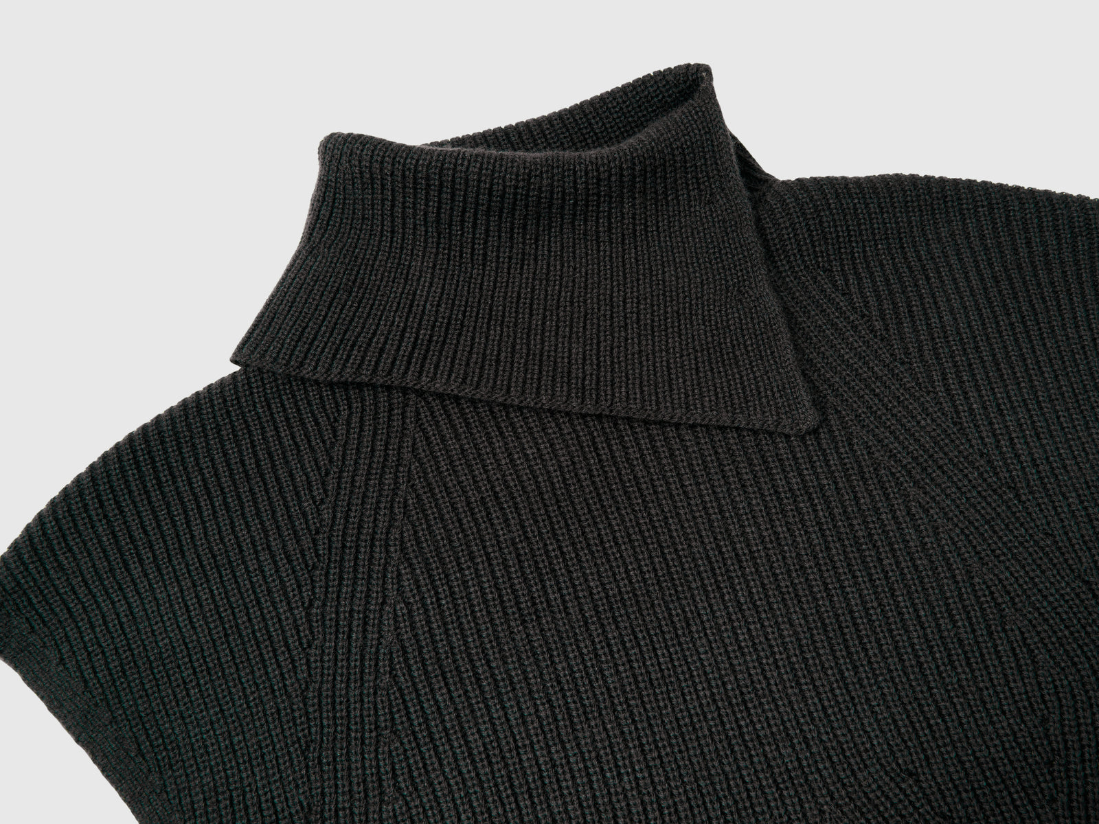 Gilet lungo con collo alto da donna nero 3 | Benetton Outlet
