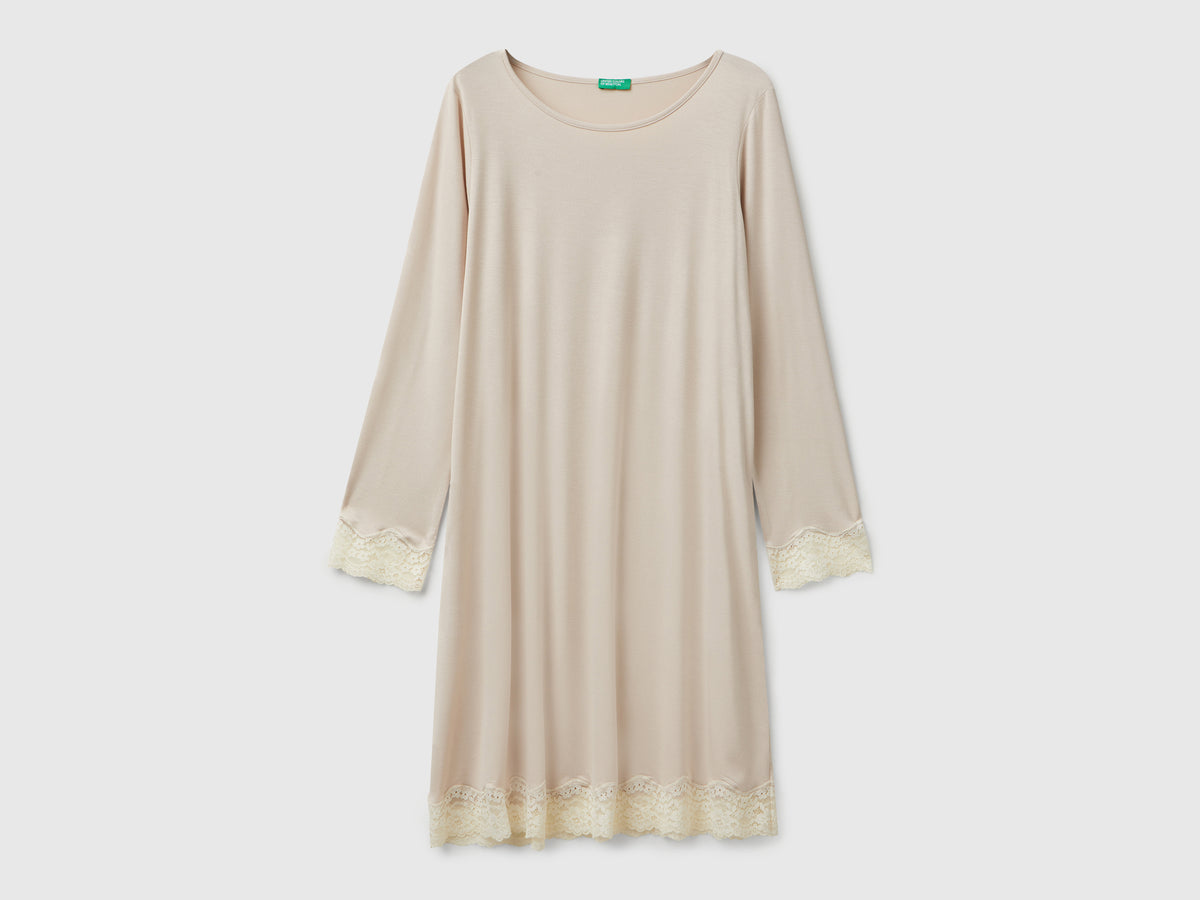 Camicia da notte fluida con pizzo