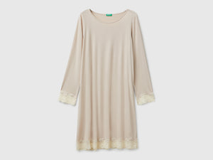 Camicia da notte fluida con pizzo