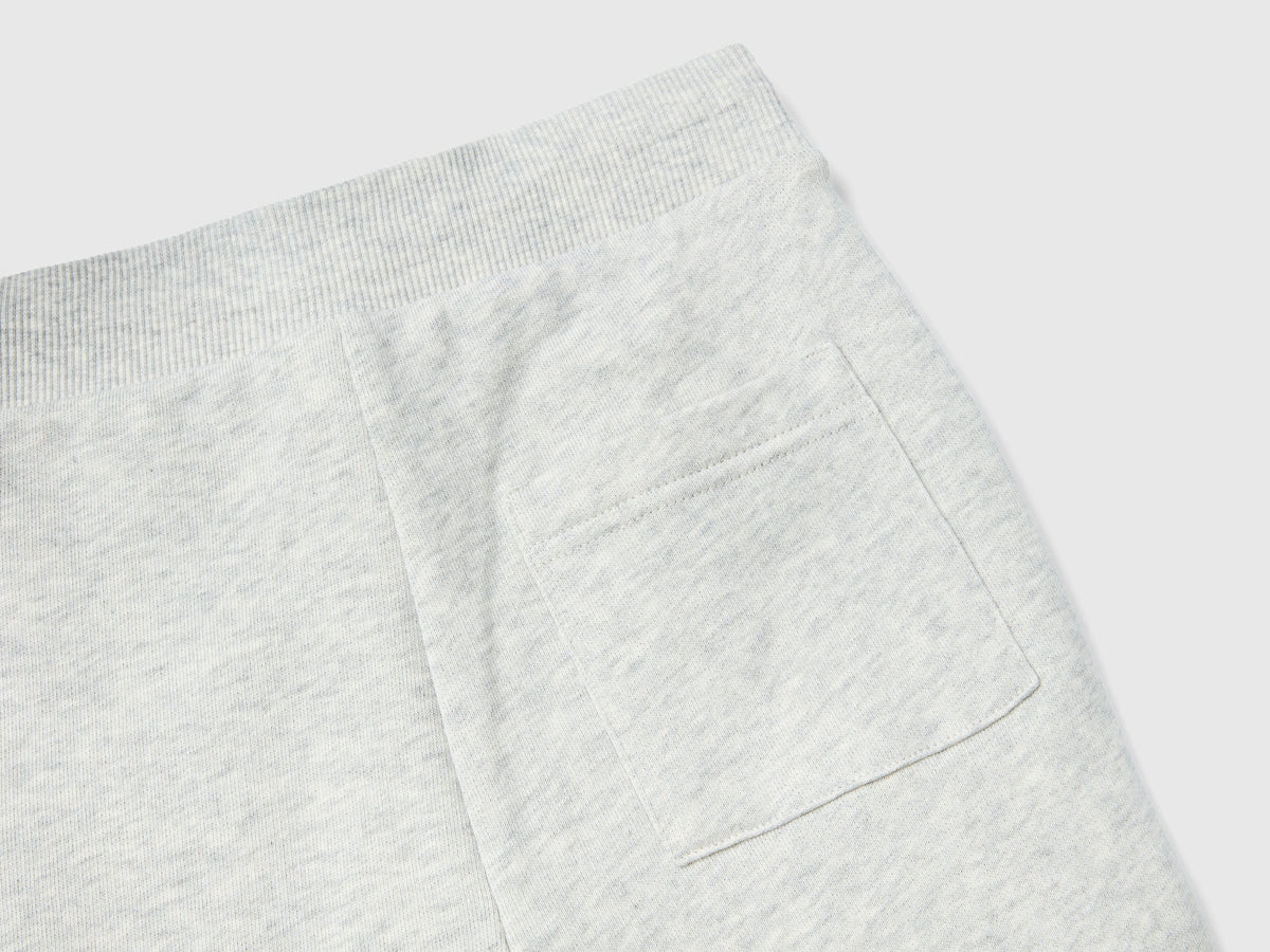Pantaloni cargo in felpa