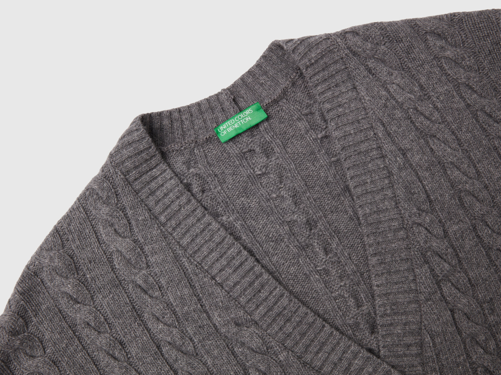 Cardigan over fit con trecce da donna grigio scuro 3 | Benetton Outlet