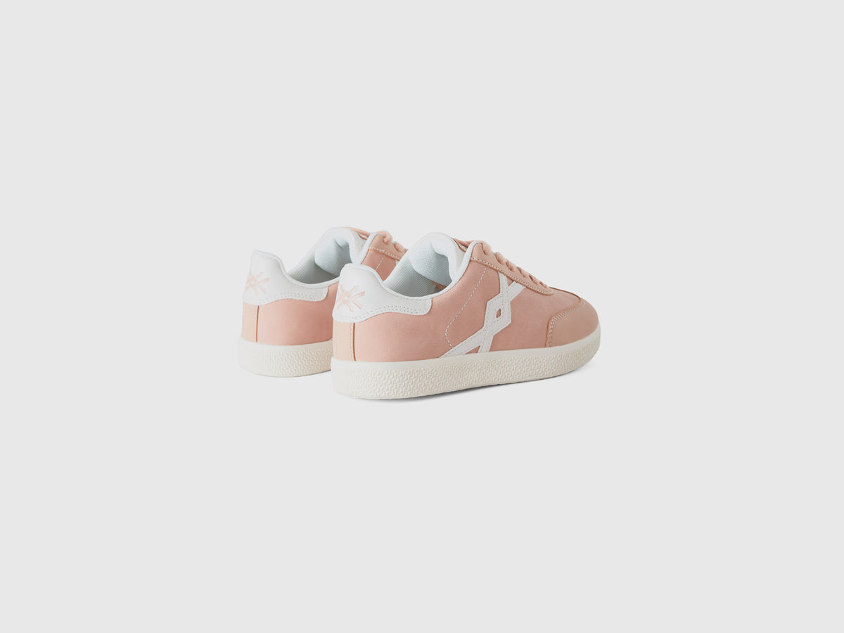 Sneakers in tessuto spalmato