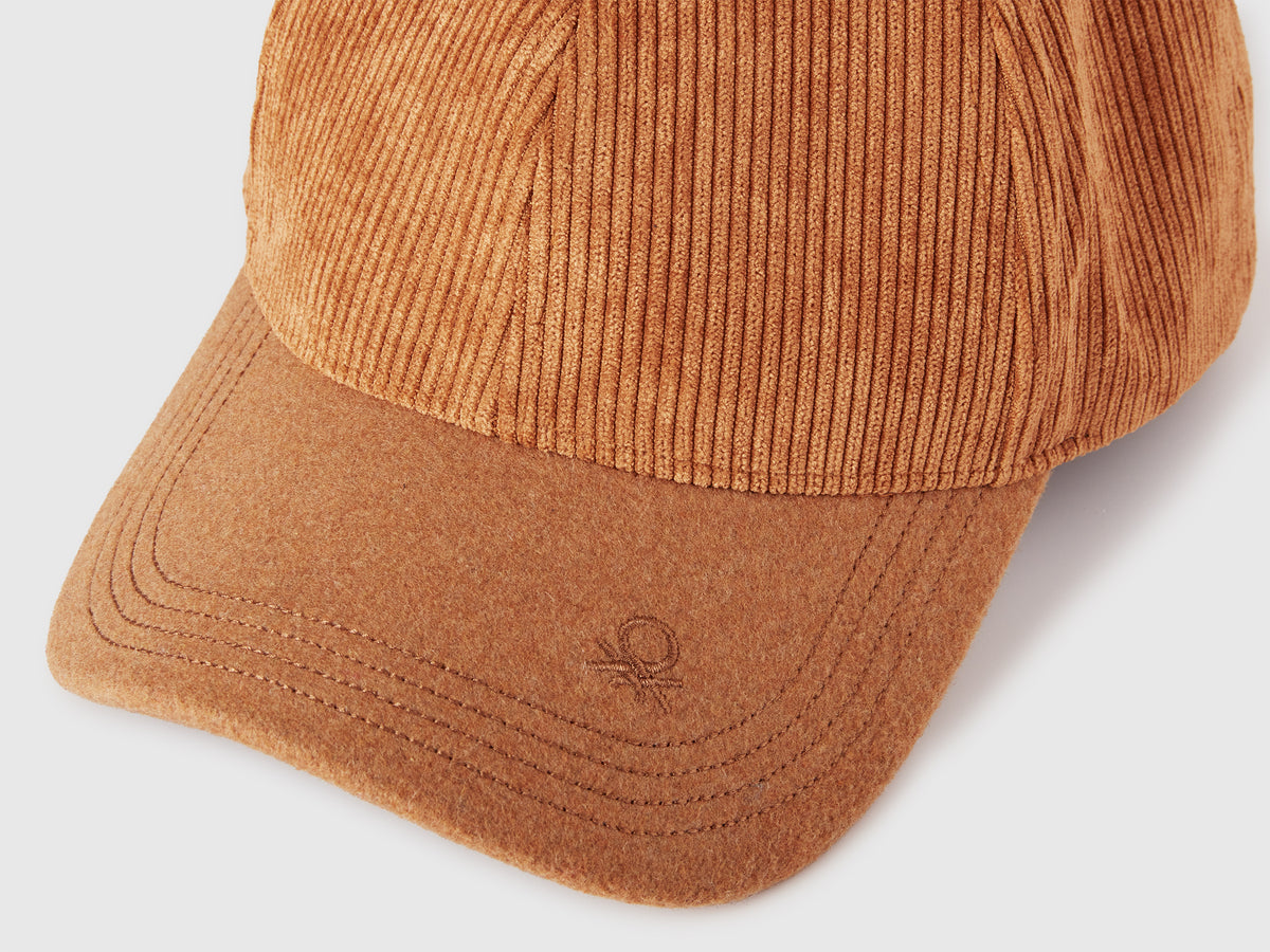 Cappellino baseball con ricamo logo