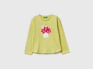 T-shirt con applicazione effetto petali