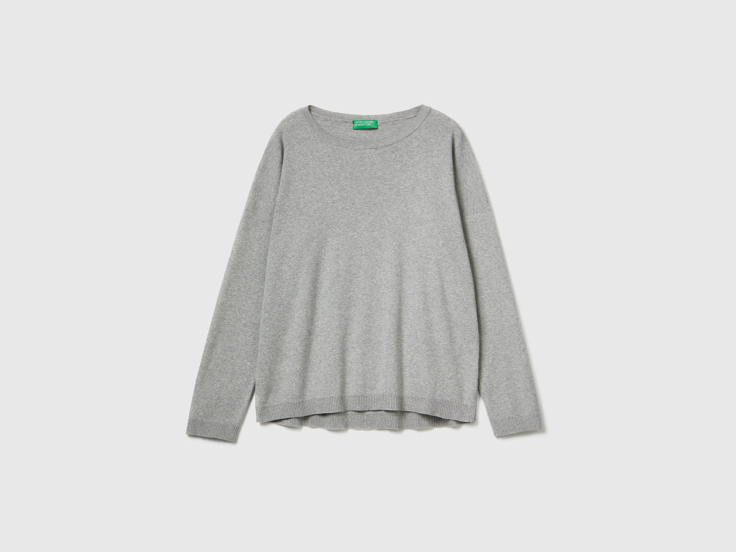 Maglia in cotone con scollo rotondo da donna grigio chiaro | Benetton Outlet