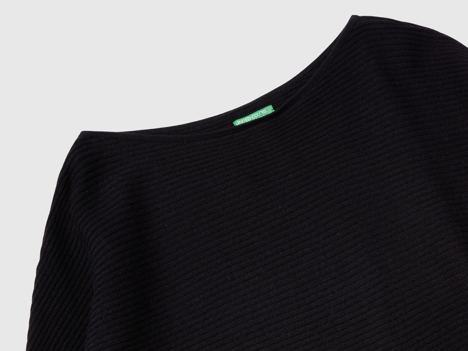 Maglia con scollo a barchetta da donna nero 3 | Benetton Outlet