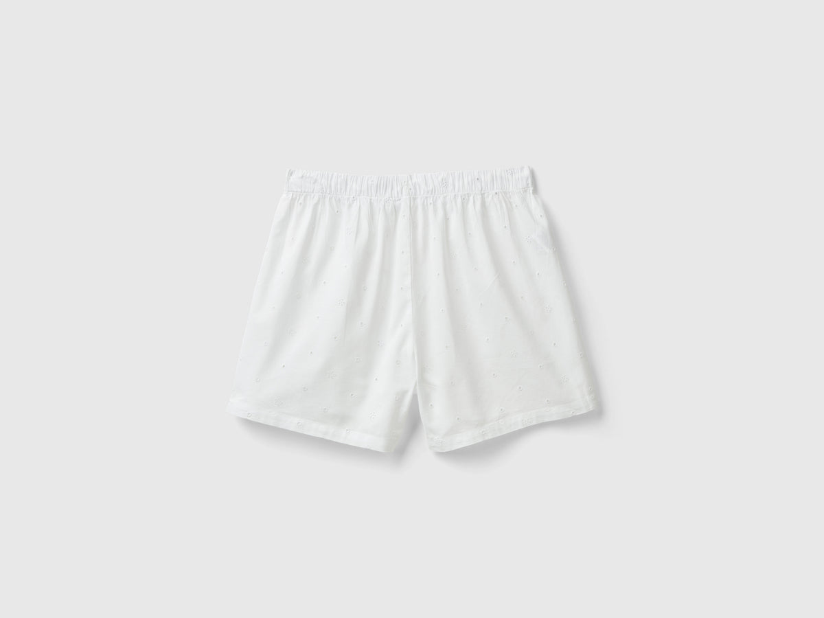 Shorts con ricami sangallo