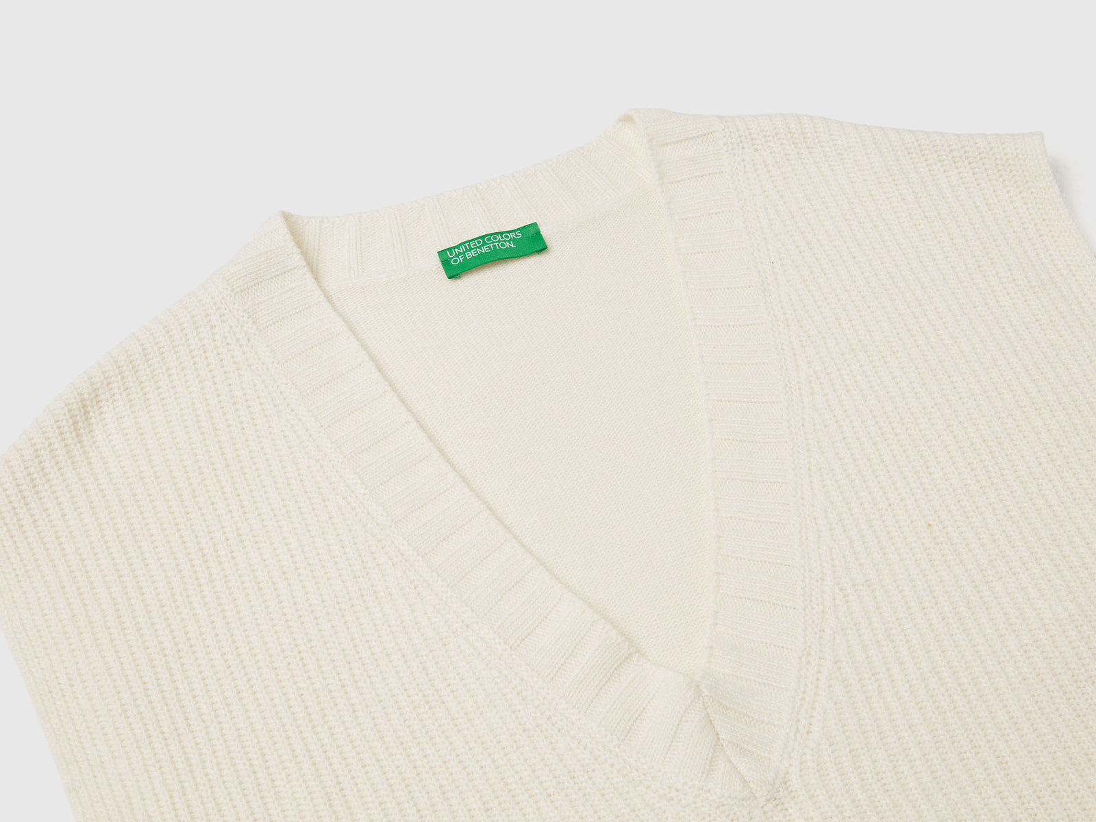 Gilet con scollo a V in misto lana da donna bianco panna 3 | Benetton Outlet
