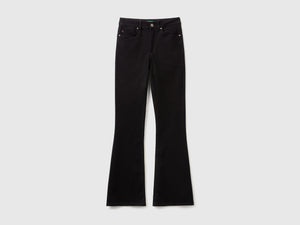 Jeans elasticizzati a zampa