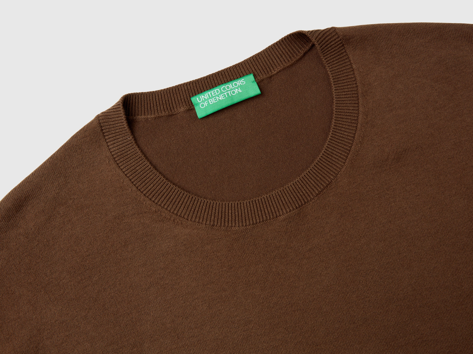 Maglia girocollo in misto cotone leggero da uomo marrone 3 | Benetton Outlet