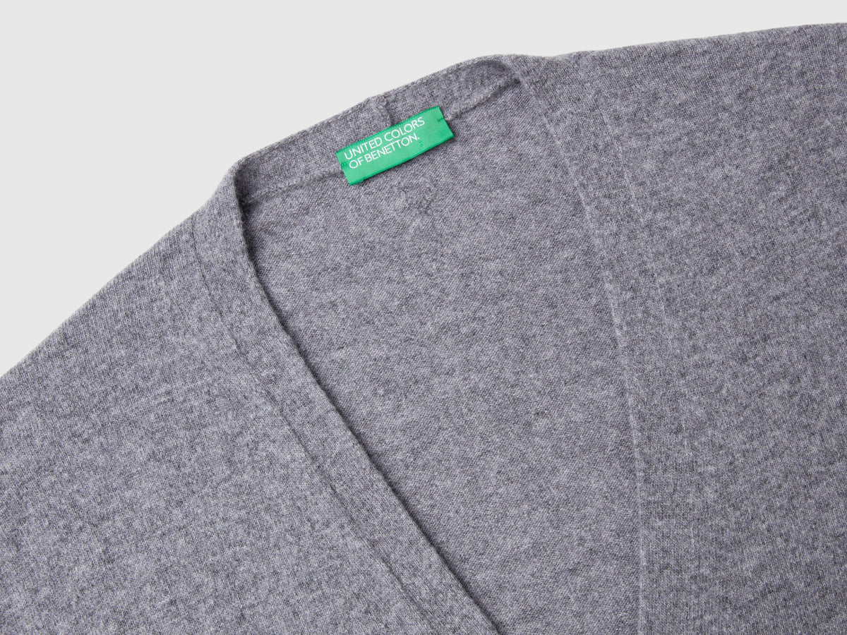 Cardigan scollo a V in pura lana Merino