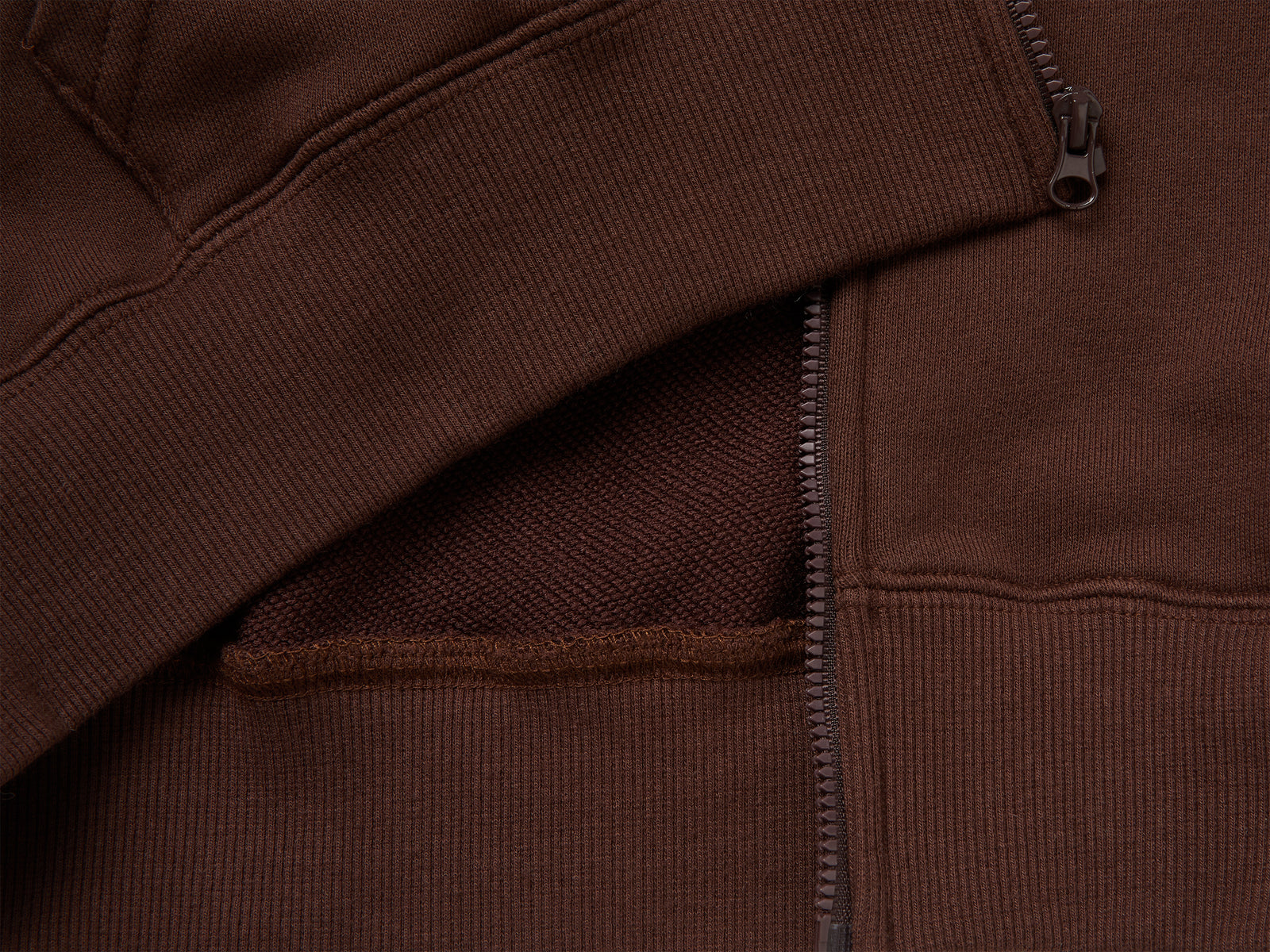 Felpa con cappuccio e zip da donna marrone scuro 3 | Benetton Outlet