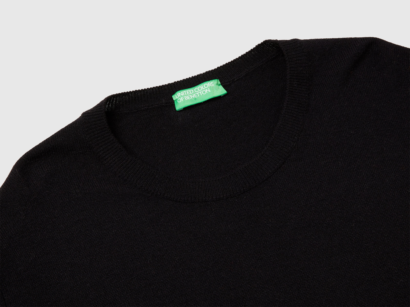 Maglia relaxed fit in pura lana Merino da donna nero 3 | Benetton Outlet