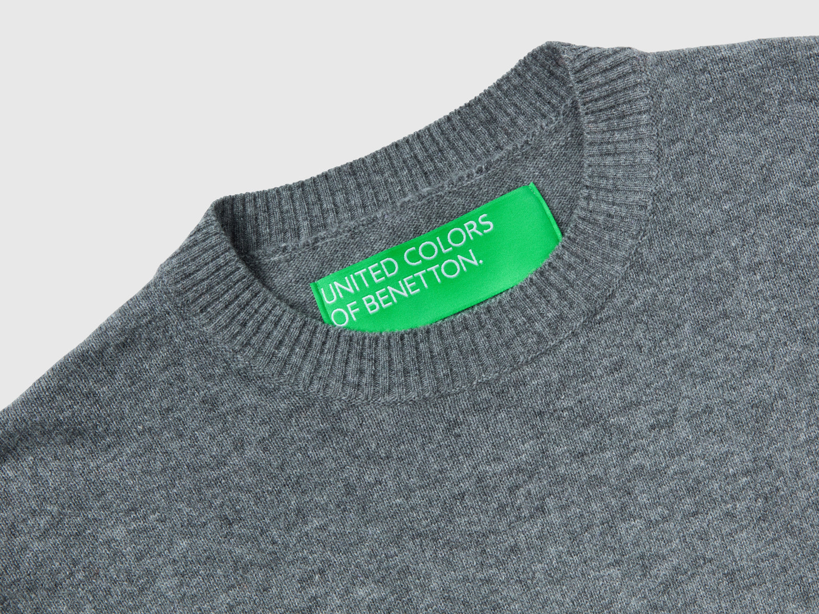 Vestito girocollo in maglia da donna grigio scuro 3 | Benetton Outlet