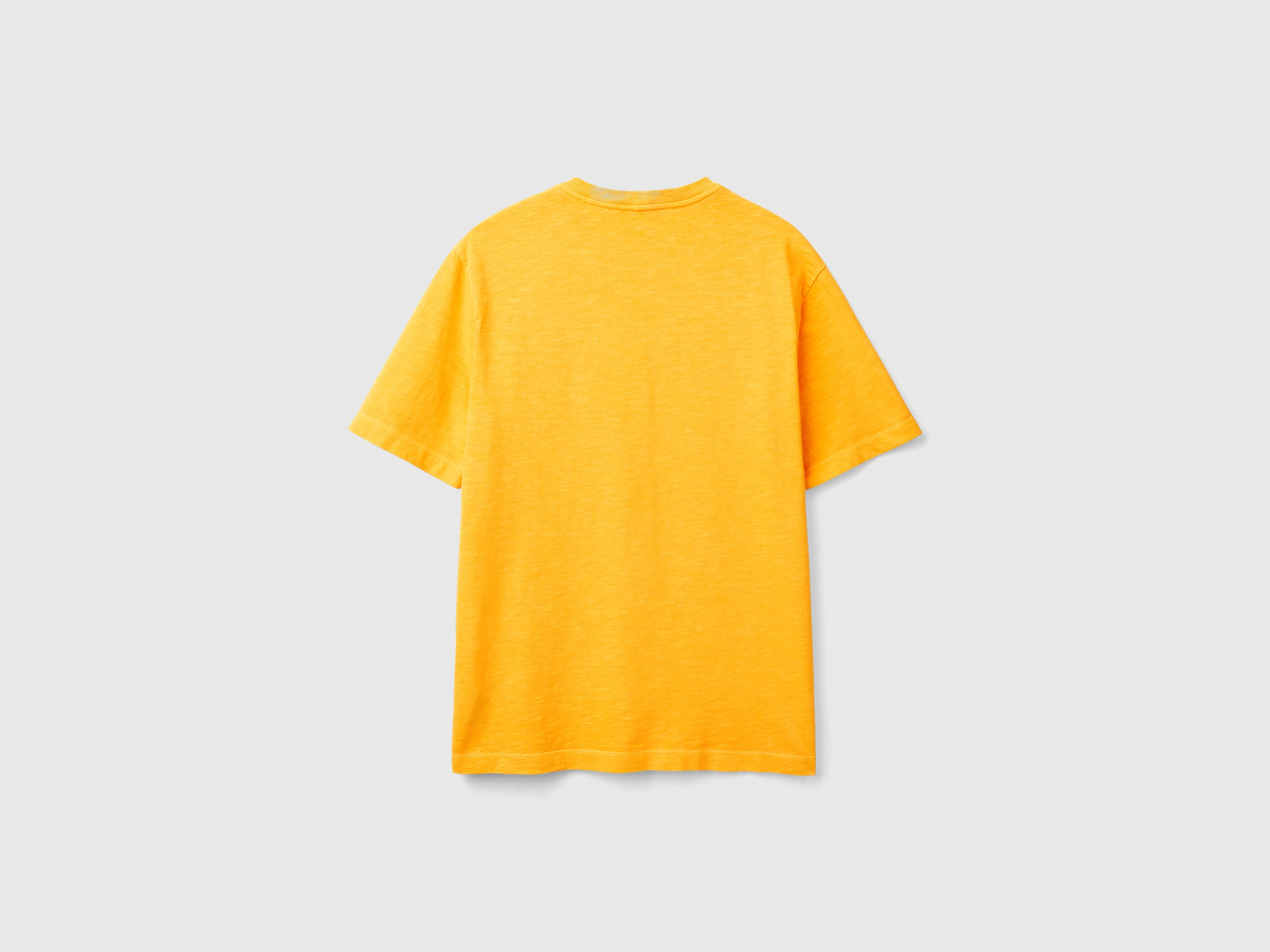 T-shirt con stampa 100% cotone da uomo senape 2 | Benetton Outlet