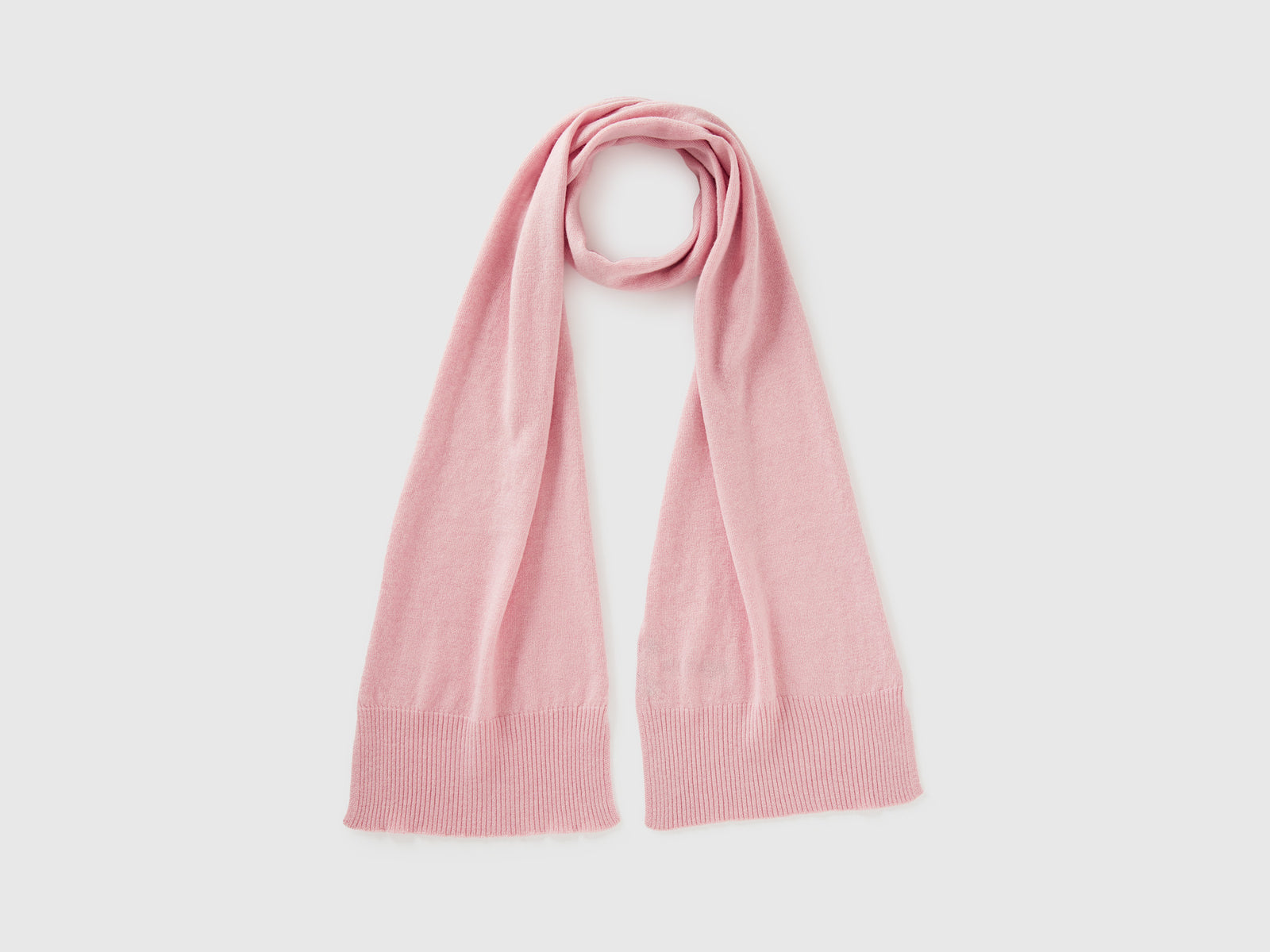 Sciarpa rosa cipria in pura lana Merino da donna rosa tenue | Benetton Outlet