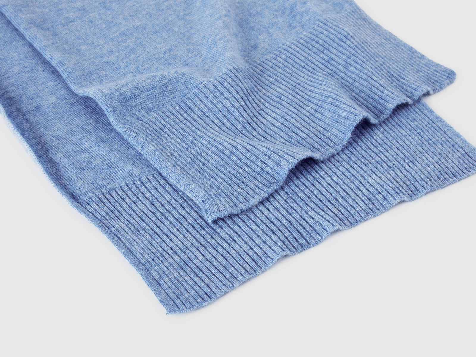 Sciarpa mélange in pura lana Merino da donna azzurro 2 | Benetton Outlet