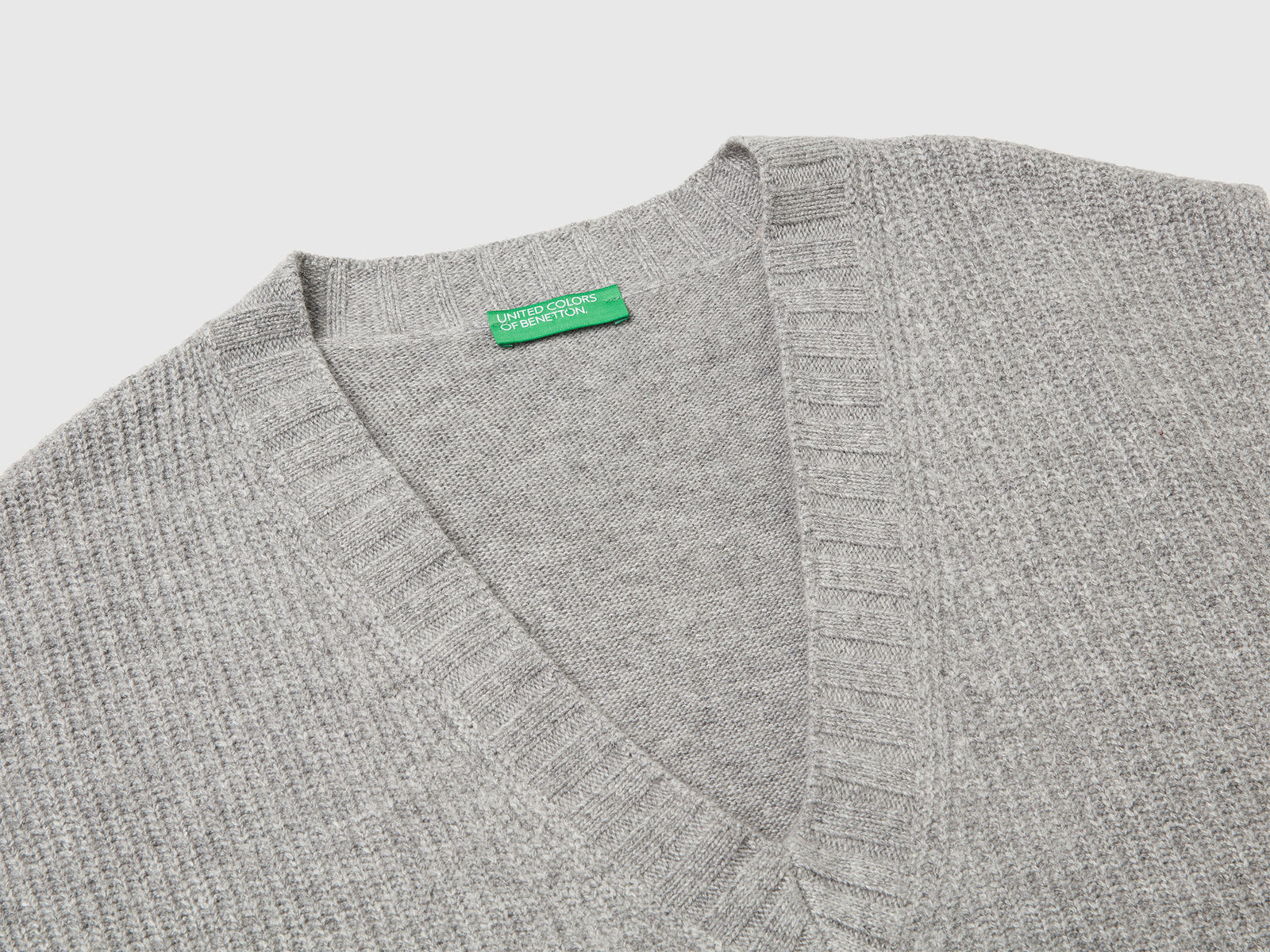 Gilet con scollo a V in misto lana da donna grigio 3 | Benetton Outlet