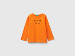 T-shirt in caldo cotone con stampa