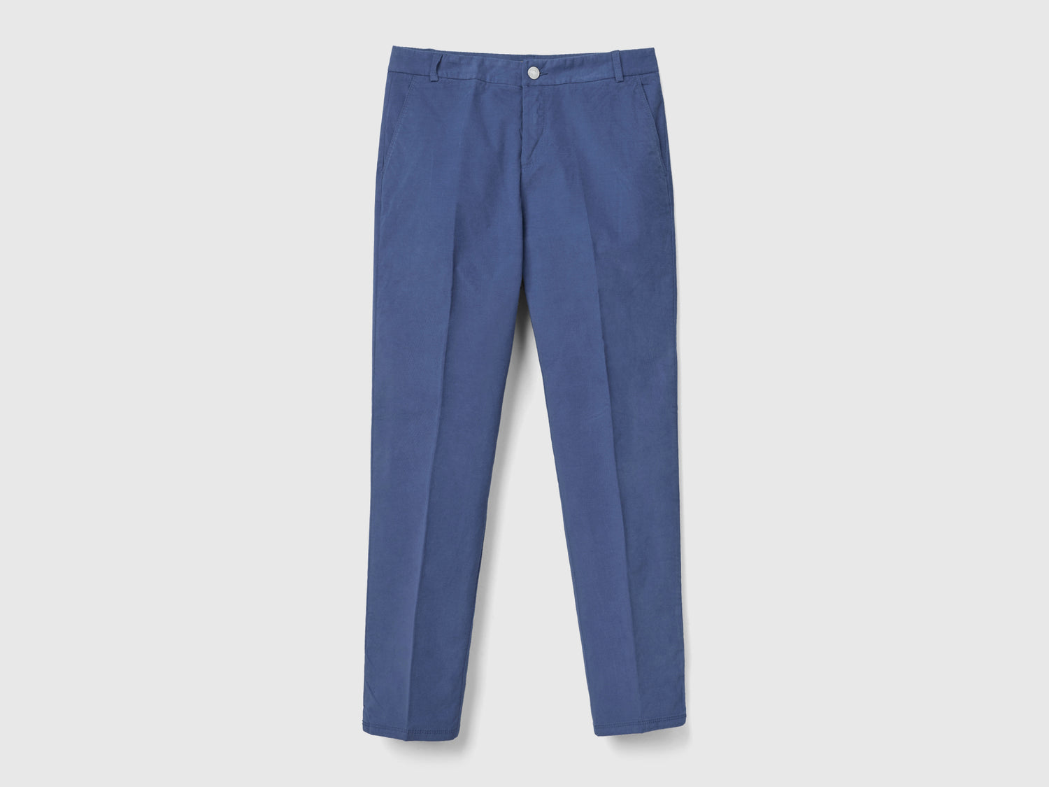 Chino in velluto elasticizzato da donna celeste | Benetton Outlet
