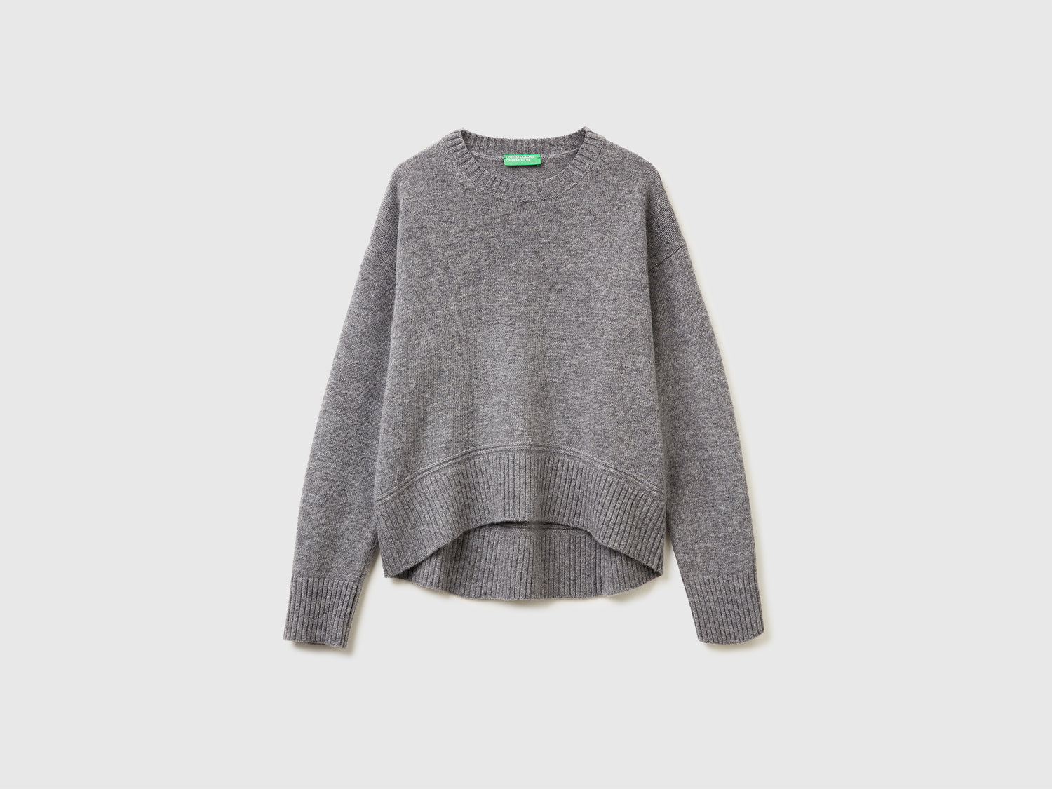 Maglia boxy fit in misto lana da donna grigio scuro | Benetton Outlet