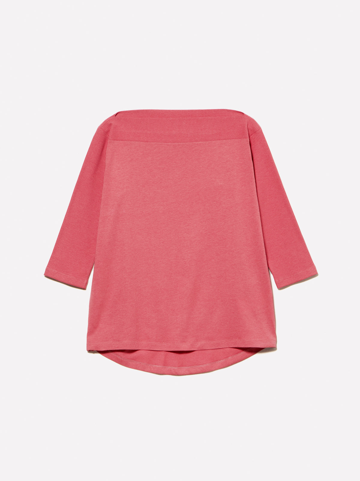 T-shirt con scollo a barca